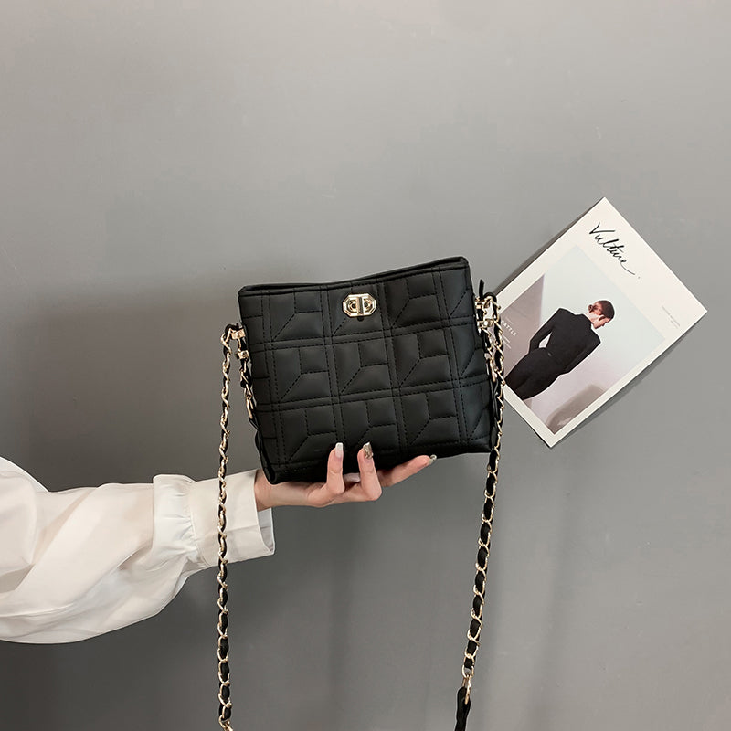 Luxury Style Chain Shoulder Purse